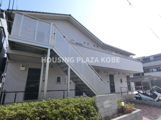 ジュネスブレジオ鷹取の外観