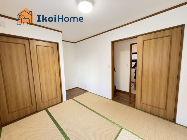 明石市藤江　中古戸建の内装|【ホームページに現地動画掲載中】●年中無休：当日予約可●和室５.7帖です。大きな押入れも魅力です。