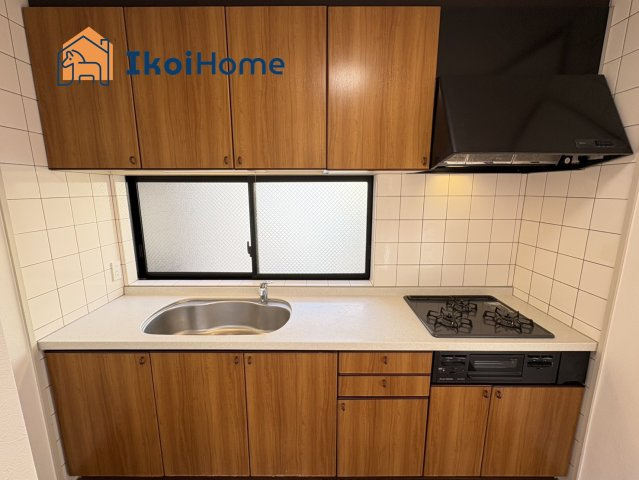 明石市藤江　中古戸建のキッチン|【ホームページに現地動画掲載中】●年中無休：当日予約可●収納豊富なキッチンです！