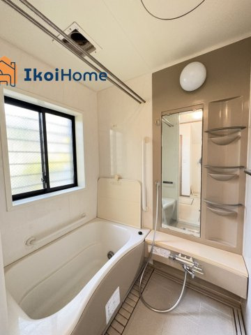 明石市藤江　中古戸建の浴室|【ホームページに現地動画掲載中】●年中無休：当日予約可●ユニットバスになります。鏡交換します