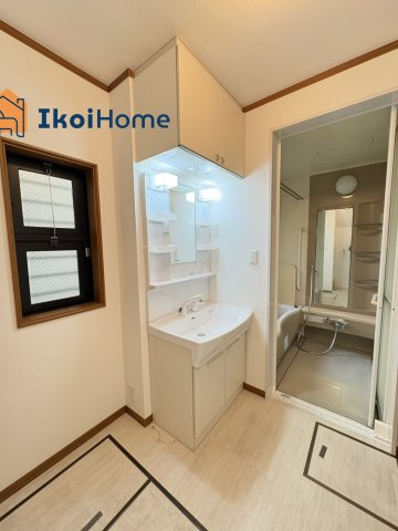 明石市藤江　中古戸建の洗面所|【ホームページに現地動画掲載中】●年中無休：当日予約可●洗濯パンは5000〜15000円前後で追加。