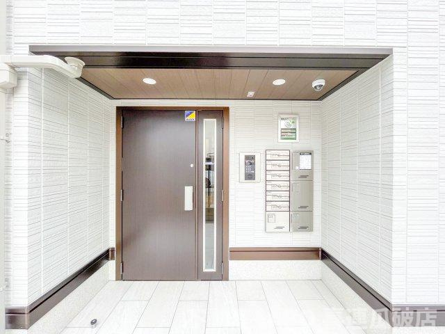 エスタブレ平野西のエントランス