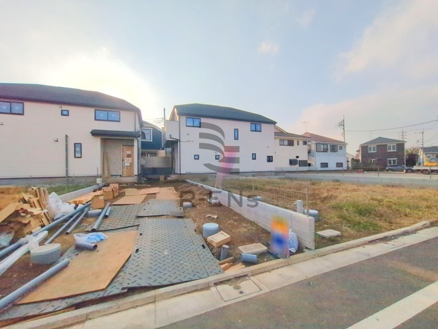 【外観】 | 練馬区大泉町２丁目　新築戸建て　A号棟 | 通りからの視線が気になりにくく、プライバシーも確保された立地