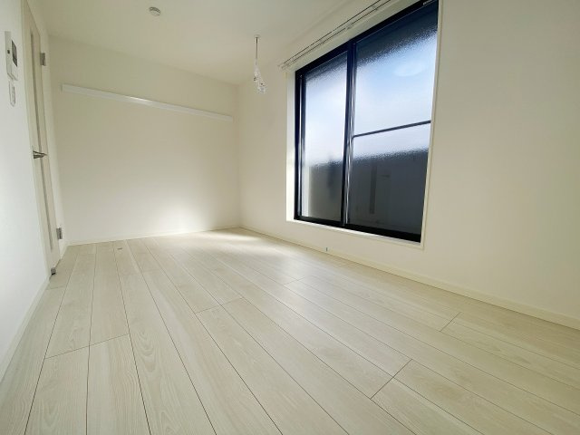 エクセラン中浦和の洋室