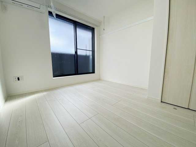 エクセラン中浦和の洋室