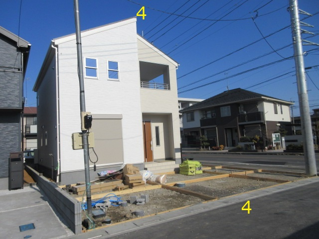 【仲介手数料無料】新築戸建　熊谷市万平町2-164（全4棟）の前面道路含む現地写真