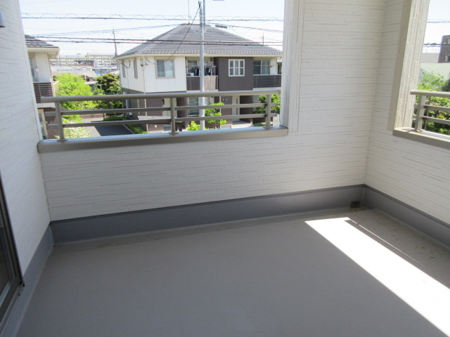 【仲介手数料無料】新築戸建　熊谷市万平町2-164（全4棟）のバルコニー