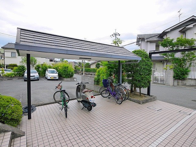 グリーンハイツ高塚のその他共用部分|駐輪場です