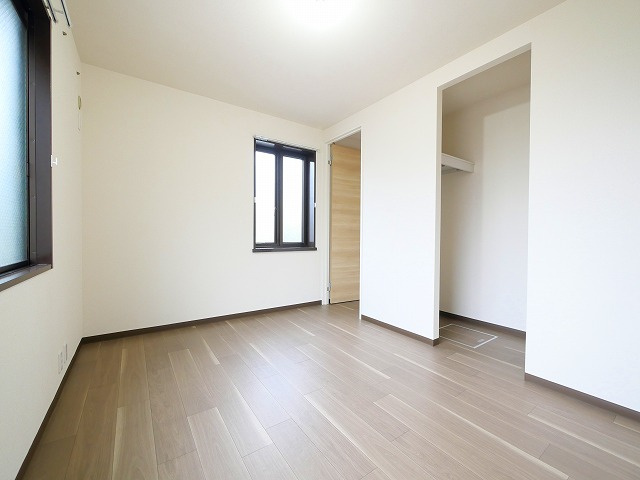 グリーンハイツ高塚の居間・リビング|こちらの居間で趣味の時間をお楽しみください