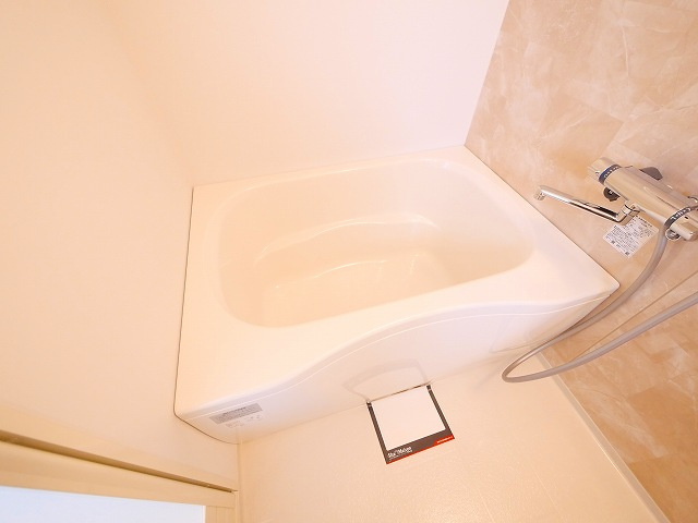 グリーンハイツ高塚の浴室|ゆったり過ごせるお風呂です