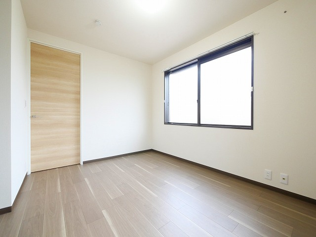 グリーンハイツ高塚の洋室|スタンダードな洋室です