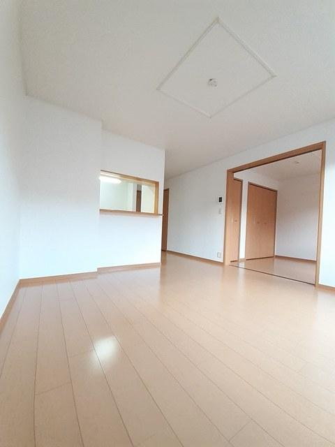 ミップルハウスＡの居間・リビング|リビング広々１３帖(*^^*)