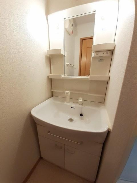 ミップルハウスＡの洗面所|女性の方に人気の独立洗面化粧台完備♪