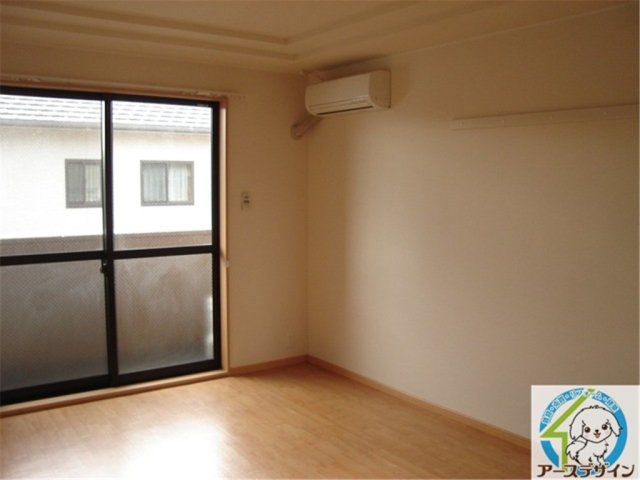 メープルガーデンの居間・リビング|パース写真