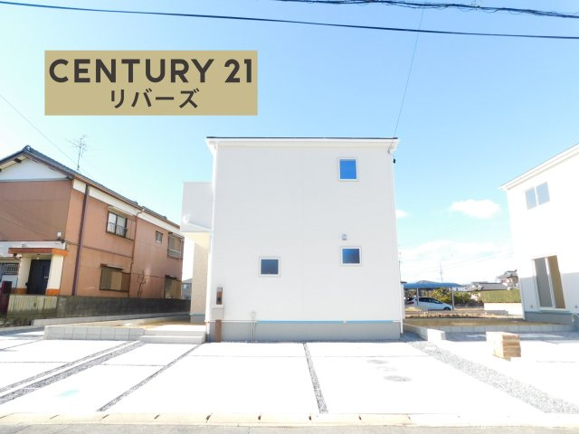 津島市江東町２丁目の新築一戸建の外観|☆４号棟☆  　新価格！！いつでもご案内出来ます♪（お問合せ当日、平日、水曜、夜間でもＯＫ）　敷地４５．９坪！　駐車並列３台ＯＫ！　南面に庭付き♪　５ＬＤＫ！　スーパーや小・中学校など周辺環境充実♪