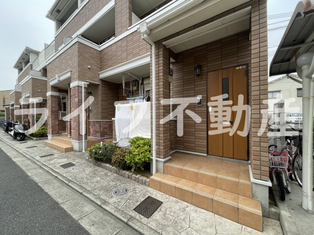 メゾン・みのうらのエントランス|建物の内部です