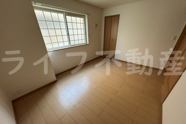 メゾン・みのうらの洋室|明るい洋室です