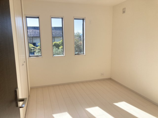 リーブルガーデンＳ第13吉岡町下野田　3号棟の洋室|2階洋室③です