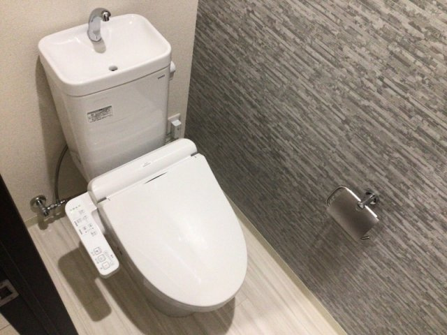 ウォシュレット付きのトイレです！