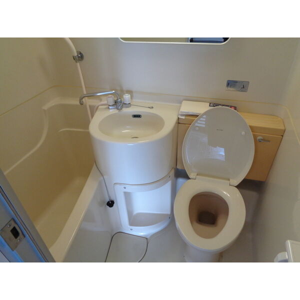 東和マンション広小路のトイレ