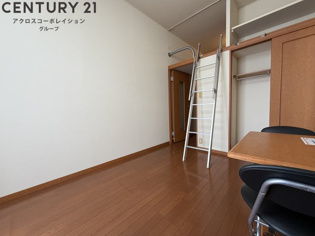 レオパレスTakarazukaの居間