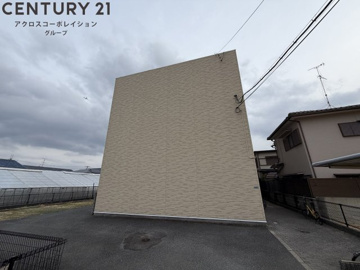 落ち着いた雰囲気の外観です