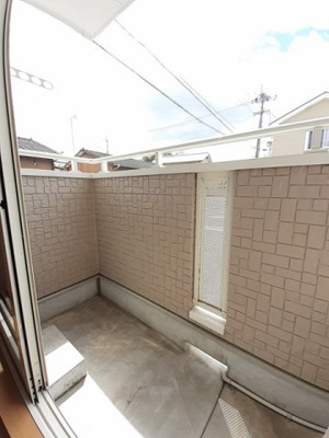 【バルコニー】 | キャプリコートＢ | お洗濯にも便利なバルコニー付き