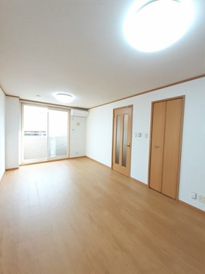 【居間・リビング】 | キャプリコートＢ | おしゃれな居間です