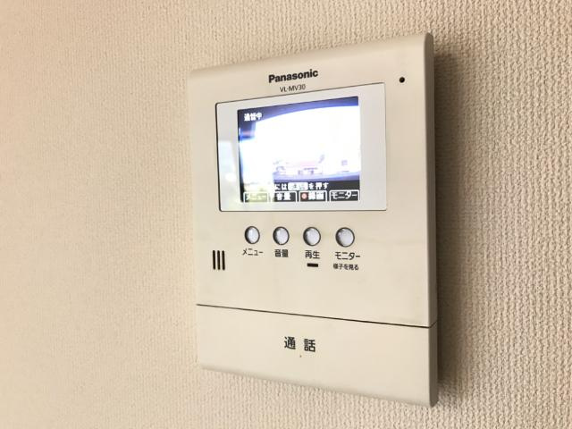 グランディール一万城の内装|カメラ付インターホン