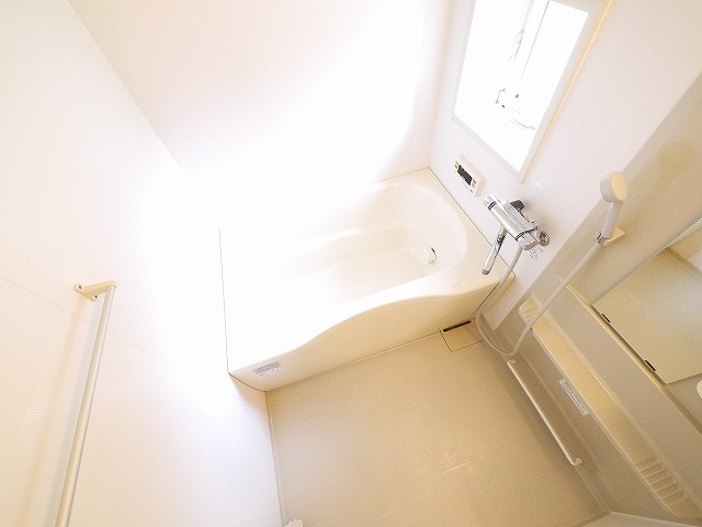 グランディール六条緑町の浴室|日々の暮らしに欠かせないお風呂です