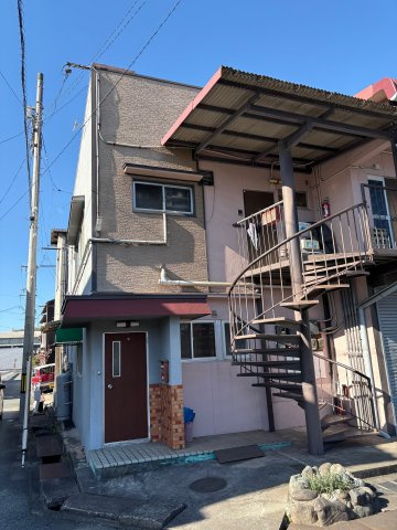 蜜蜂アパートの外観