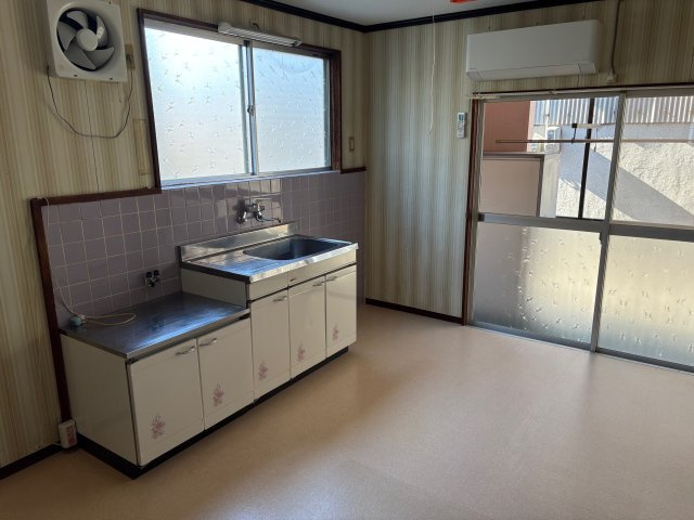 蜜蜂アパートのキッチン