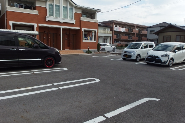 パークメゾンⅡの駐車場
