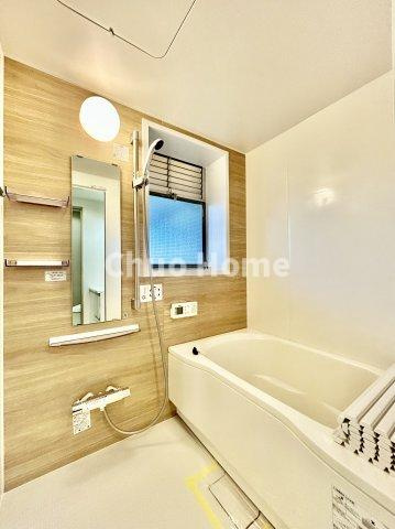 関屋ステーションハイツの浴室|【バスルーム】暖房換気乾燥機付きシステムバスルーム。暖房・冷風・換気・乾燥など、毎日を快適に過ごせるうれしい機能が揃っています。雨の日の洗濯物も安心です。