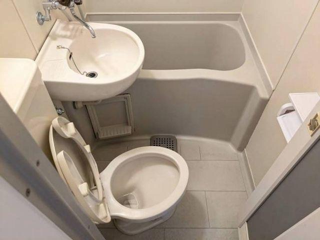 ローズアパートＲ６３番館(R-063)の浴室