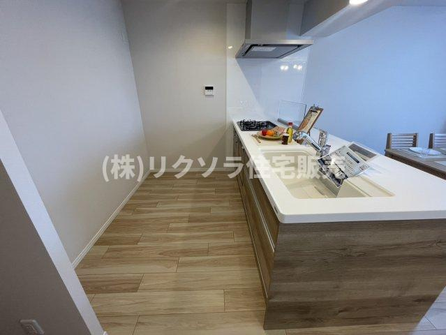 メゾン枚方岡山手のキッチン|LDK16.1帖
■物件内覧・資金計画相談・住宅ローン相談、リフォーム相談、お問合せ受付中■
※当日・翌日のご内覧、ご相談はお電話でのお問合せがスムーズです！
