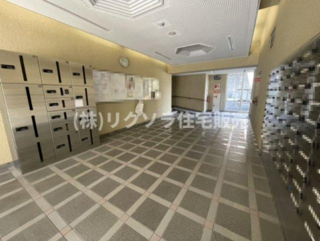 メゾン枚方岡山手のエントランス|内部
■物件内覧・資金計画相談・住宅ローン相談、リフォーム相談、お問合せ受付中■
※当日・翌日のご内覧、ご相談はお電話でのお問合せがスムーズです！