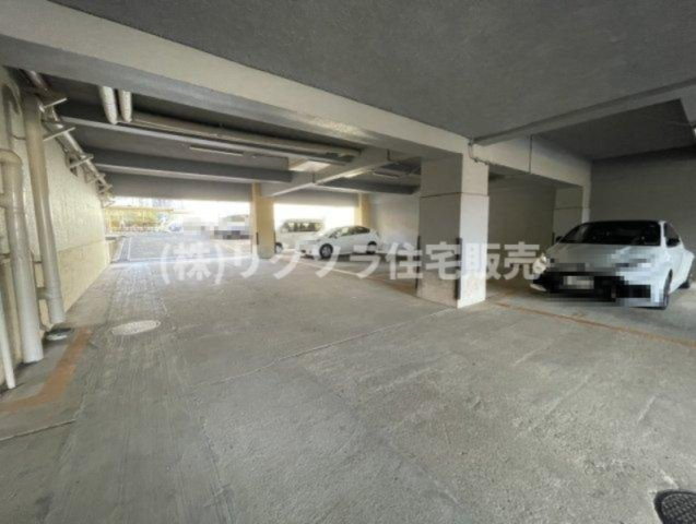 メゾン枚方岡山手の駐車場|■物件内覧・資金計画相談・住宅ローン相談、リフォーム相談、お問合せ受付中■
※当日・翌日のご内覧、ご相談はお電話でのお問合せがスムーズです！