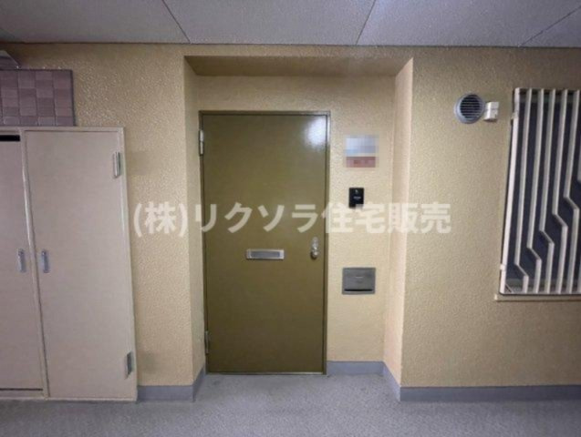 メゾン枚方岡山手の玄関|■物件内覧・資金計画相談・住宅ローン相談、リフォーム相談、お問合せ受付中■
※当日・翌日のご内覧、ご相談はお電話でのお問合せがスムーズです！