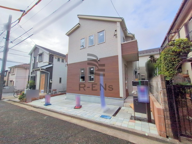 【外観】 | 練馬区大泉学園町６丁目　新築戸建て | 落ち着いたカラーと端正なデザインが調和する、上質感漂う外観