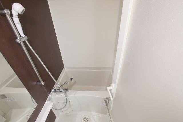 ルクシェール蒲田の浴室|浴槽もあります