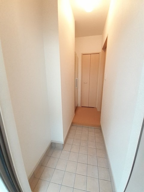 キャトルセゾン（江口）の玄関