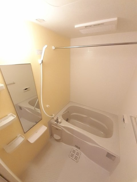 キャトルセゾン（江口）の浴室