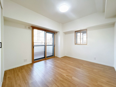 【洋室】 | グローリアス安城日の出町 | 東側洋室約7.1帖