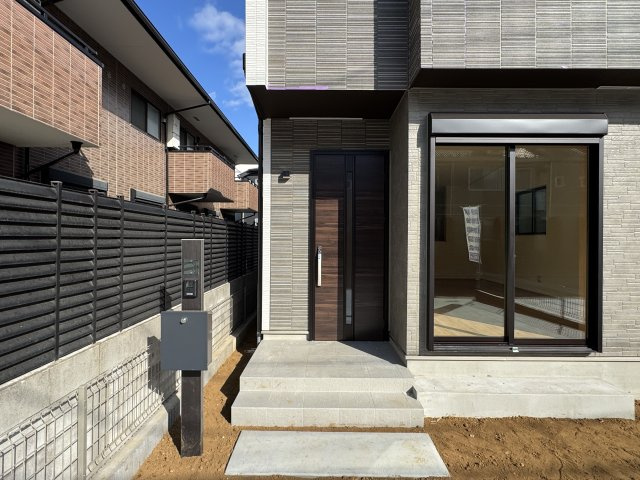 松戸市上本郷新築戸建（上本郷１番）のエントランス|エントランス・玄関ポーチ