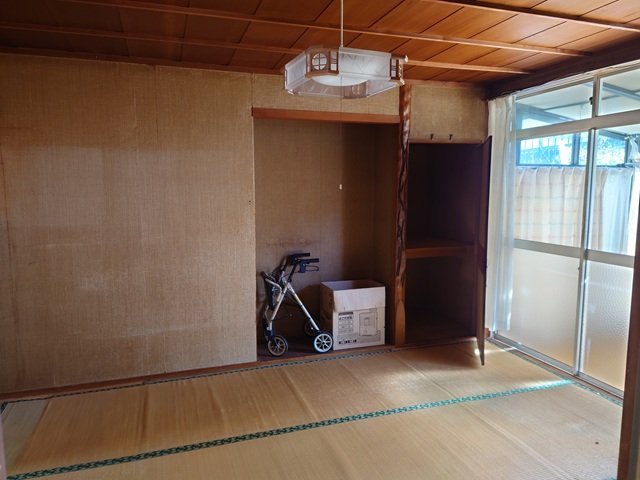 玉野市玉原2丁目の和室|南側和室6.0帖