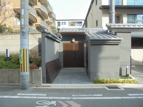 ザ・サンメゾン京都御所西の外観