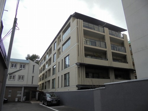 ザ・サンメゾン京都御所西の外観