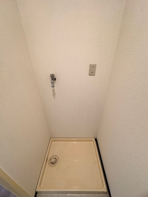 【設備】 | ルミエール日吉 | 脱衣所にある室内洗濯機置き場です♪防水パンが付いているので万が一の漏水にも安心です！