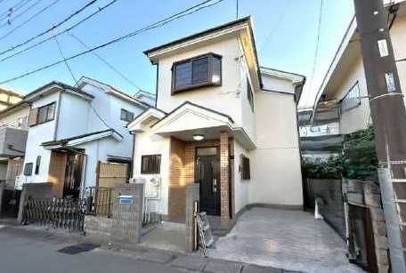 中古一戸建て　所沢市けやき台の外観|カースペース１台分(車種によります)